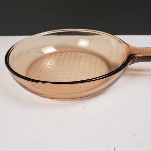 Visions Corning 7" Amber Glass Frying Pan Oven Stove Pyrex Vintage Cook Bake - Picture 7 of 13